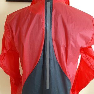 NWOT!!!  Brooks Packable Ultra Lightweight Runner's Jacket